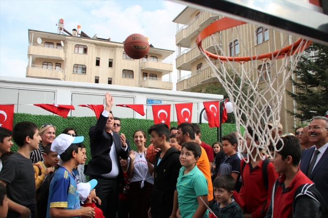 Van'da çocuklar için "oyun sokağı" oluşturuldu